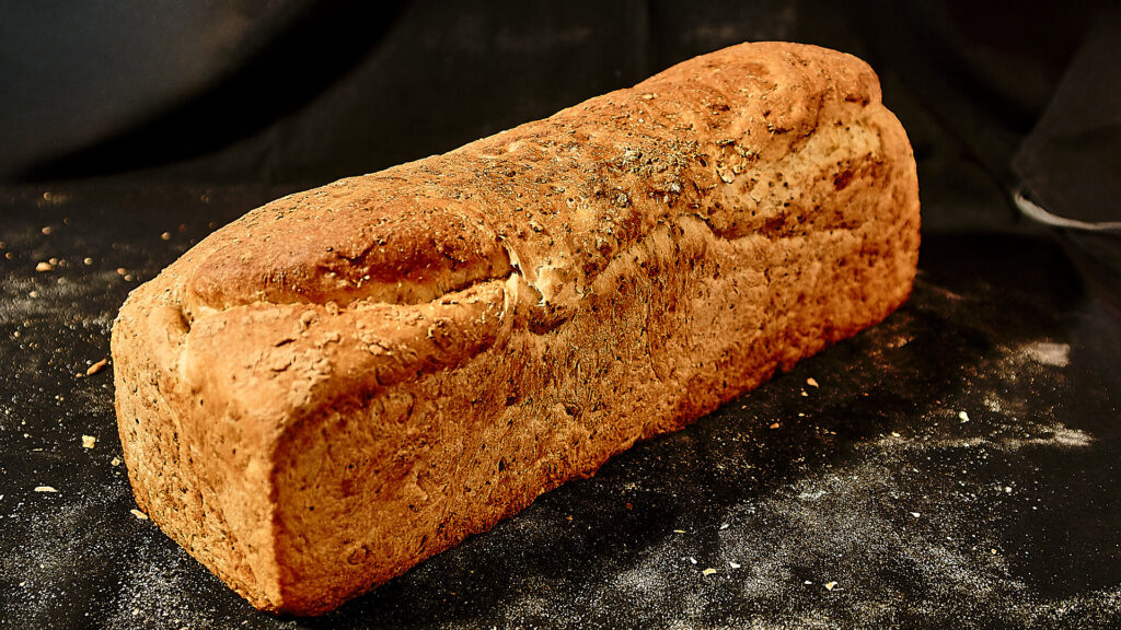 alt="pan de molde casero panaderia xulio nigran, gran variedad".